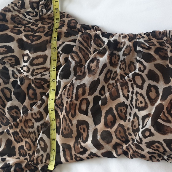 Lovely Animal Print Top - Picture 9 of 10